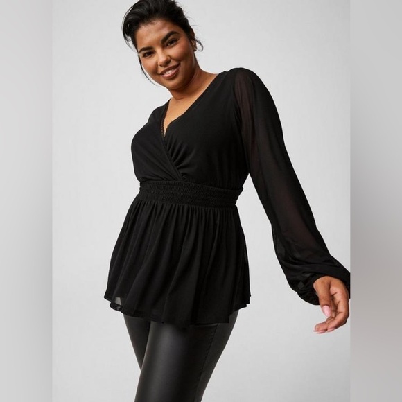 NWT Torrid Surplice Babydoll Top, Size 00 (10), Deep Black - Picture 1 of 9